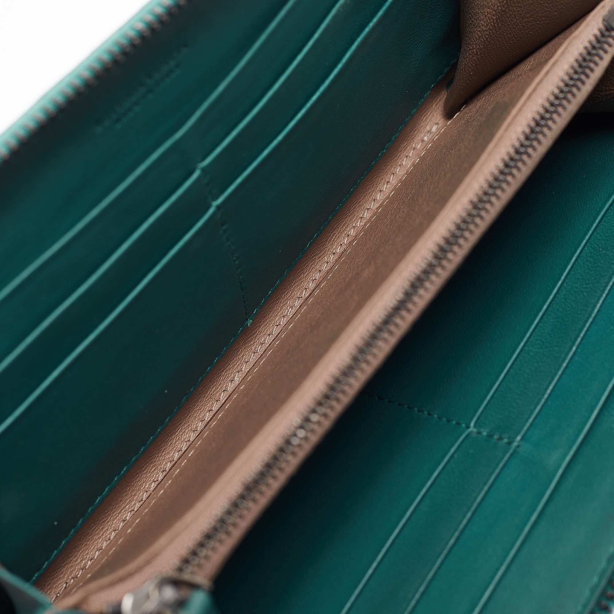 BOTTEGA VENETA Dark Green Intrecciato Leather Continental Wallet