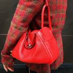 HERMES Lindy26 leather bag