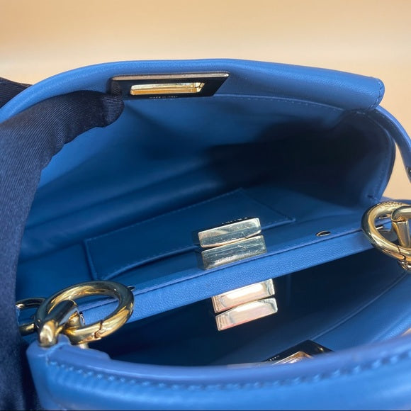 Fendi peekaboo small size leather bag