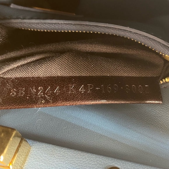 Fendi peekaboo small size leather bag