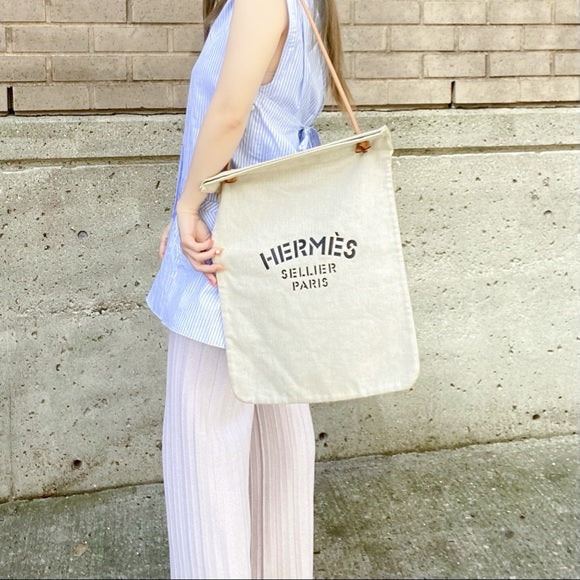 HERMES Aline grooming bag