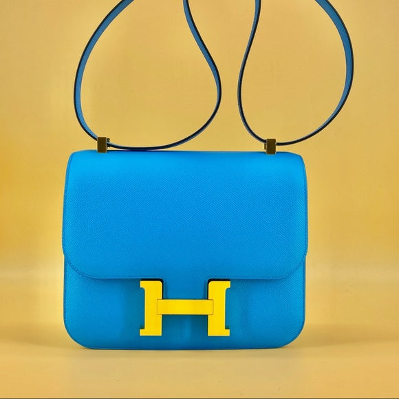 HERMES Frida Blue Constance24