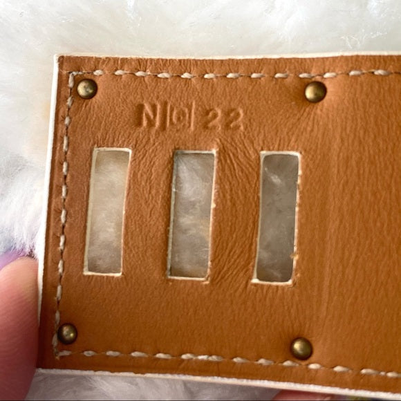 HERMES Kelly Dog leather bracelet white/ gold