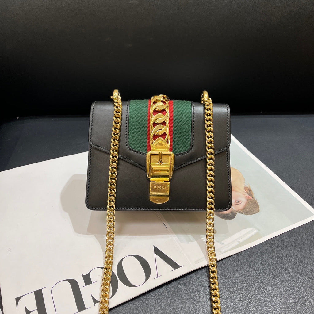 Gucci Sylvie Mini Black Leather Green Red Web Chain Bag 19x14x7.5 cm