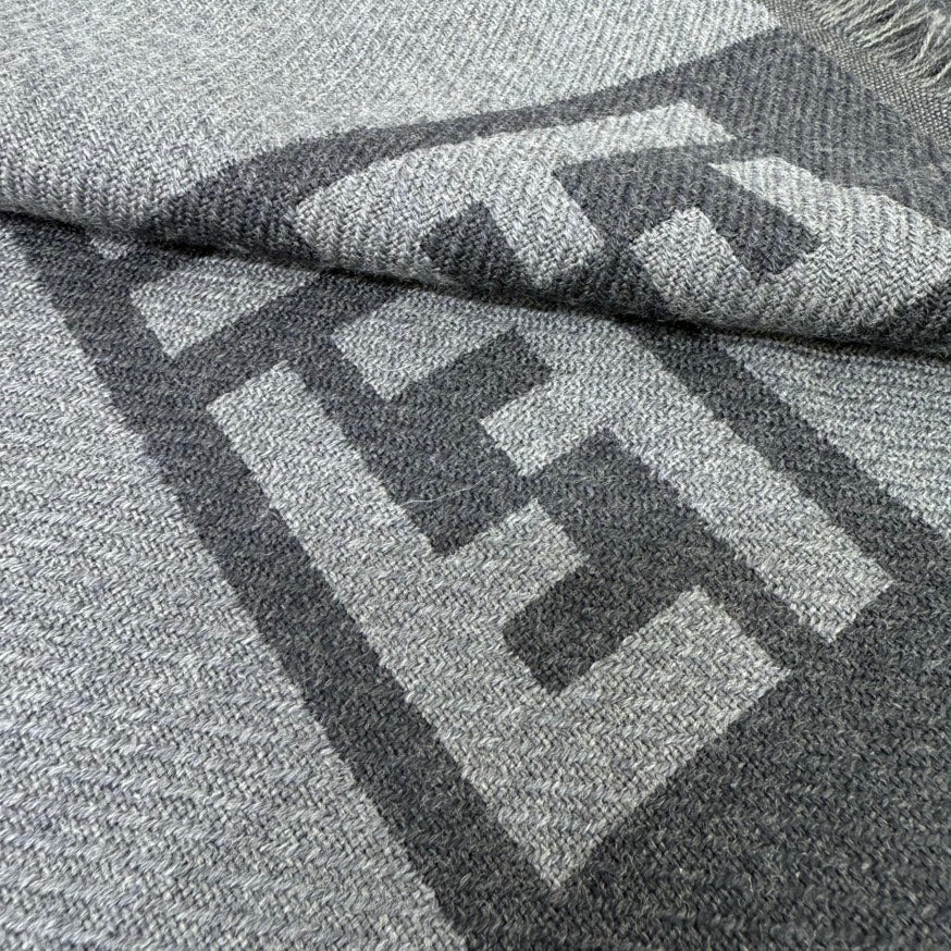 Fendi Gray Wool Logo Scarf