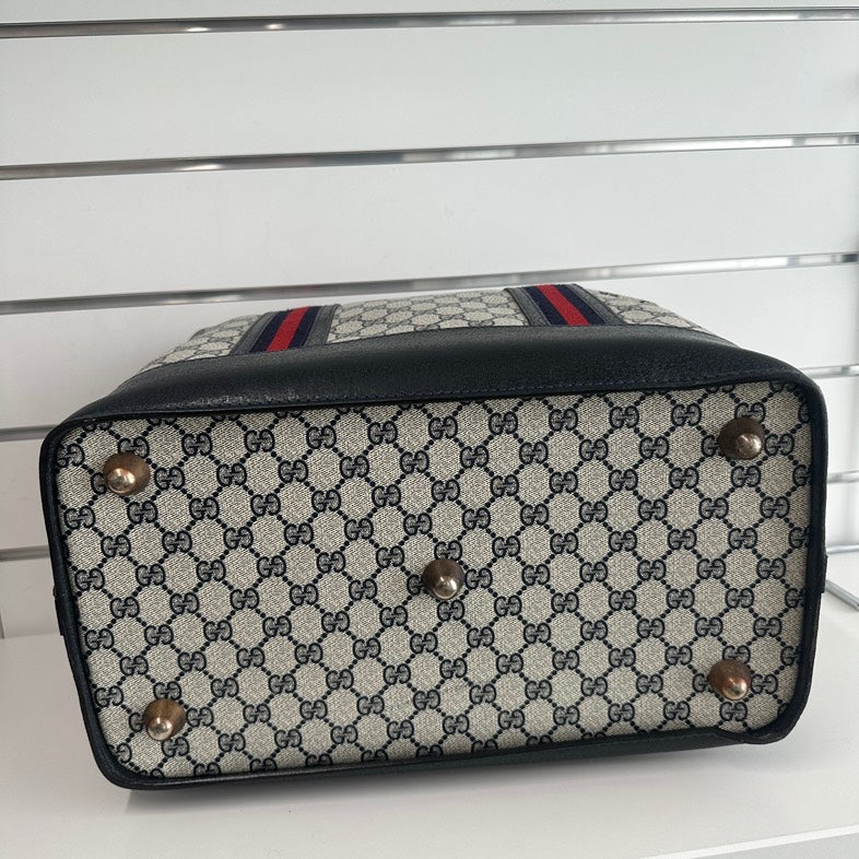 Gucci Duffle Bag 1902 in Beige Canvas -  Vintage Designer Handbag