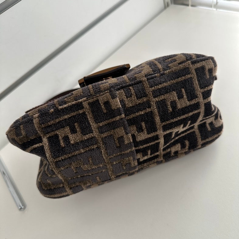 Fendi Zucca Pattern Brown Canvas Shoulder Bag 3764