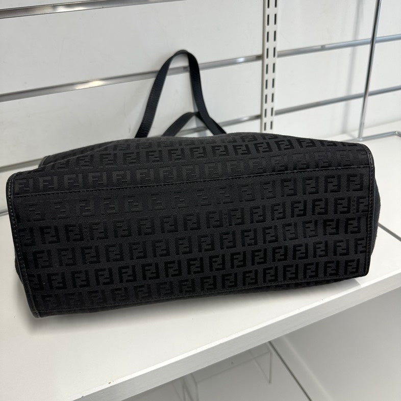 Fendi  1001 Tote Bag Black Canvas