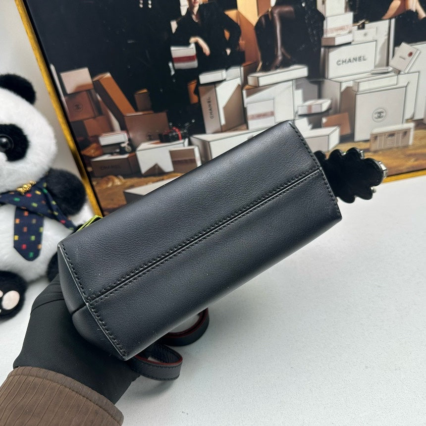 Fendi Black Shoulder Bag -