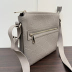 Gucci GG Leather Crossbody Bag in Light Gray