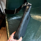 Gucci   Leather Crossbody Bag AF655 in Black