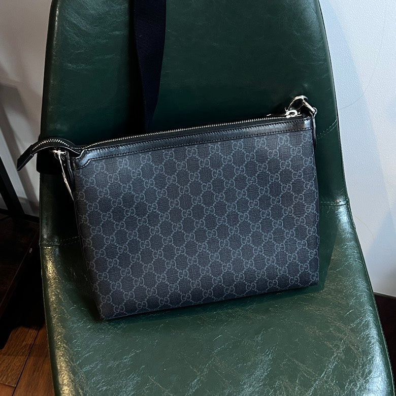Gucci   Leather Crossbody Bag AF655 in Black