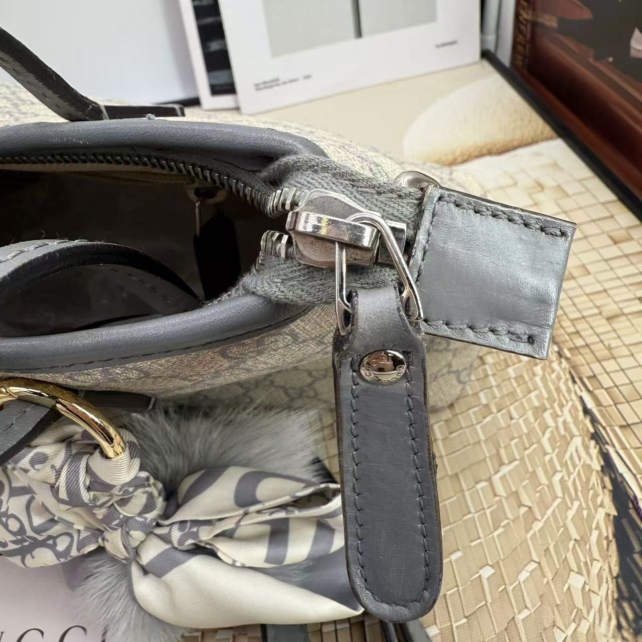 Gucci GG Supreme Beige Two-Way Bag