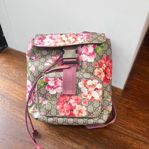 Gucci Blooms Supreme Backpack AG354 Floral Canvas