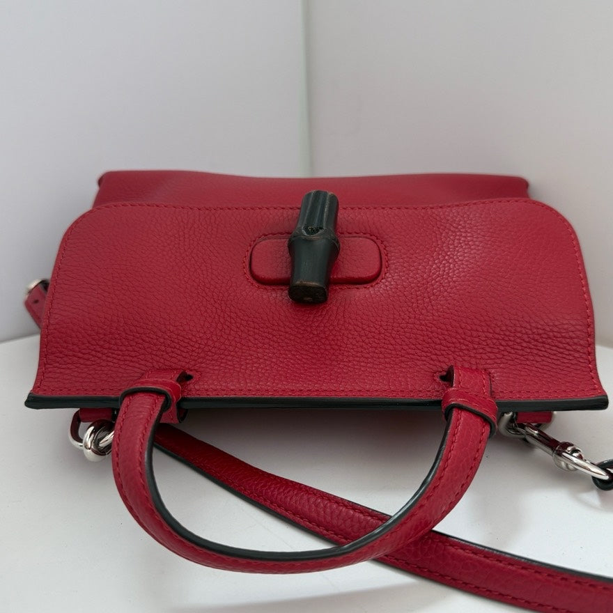 Gucci crossbody red bag