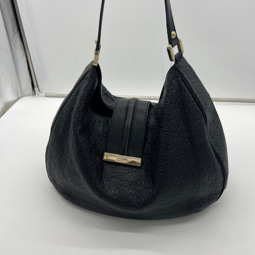 Gucci leather shoulder bag A8013