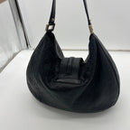 Gucci leather shoulder bag A8013