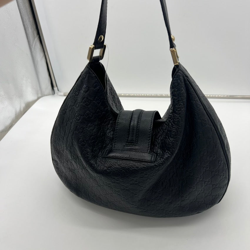 Gucci leather shoulder bag A8013