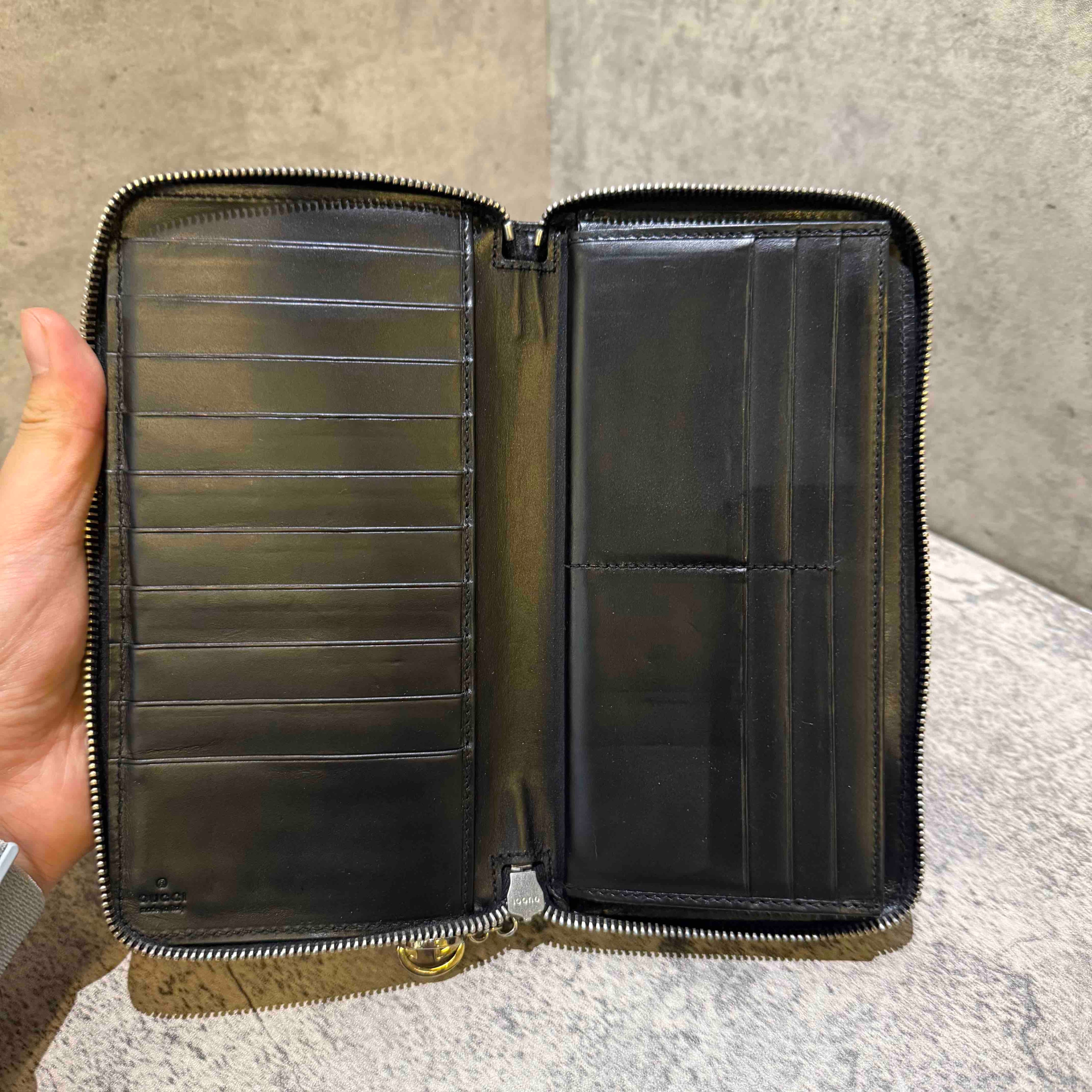 🛍️  Gucci wallet