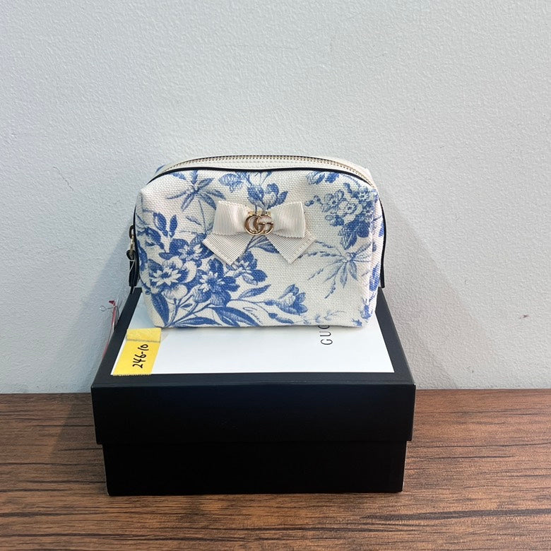 Gucci Canvas Pouch 4656