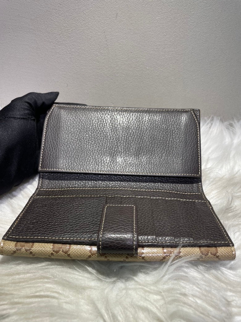 Gucci GG Supreme Beige Wallet Clutch