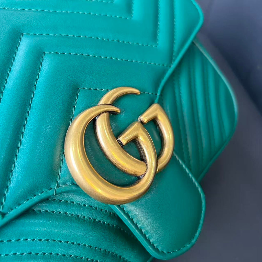 Gucci marmont26 shoulder bag