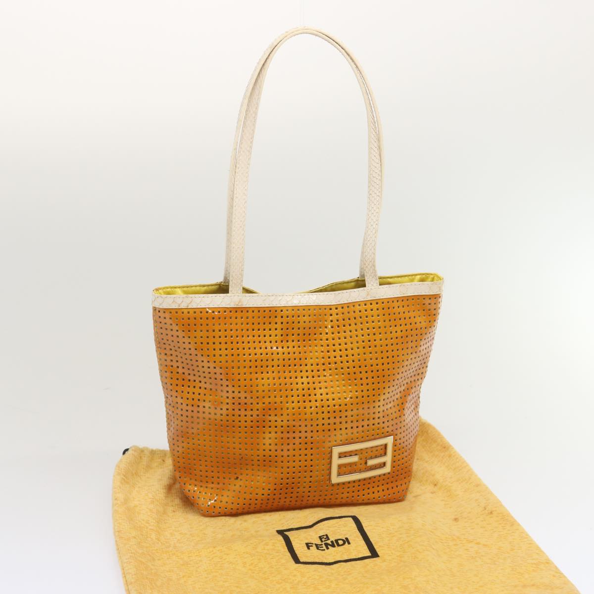 FENDI Tote Bag Patent leather Yellowti1601