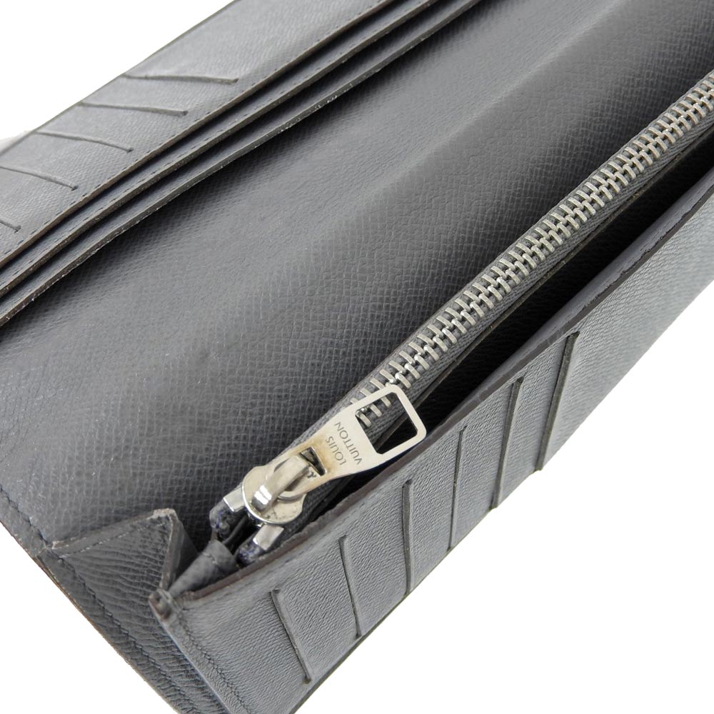 Louis Vuitton Taiga Portefeuille Brazza Long Wallet M32653