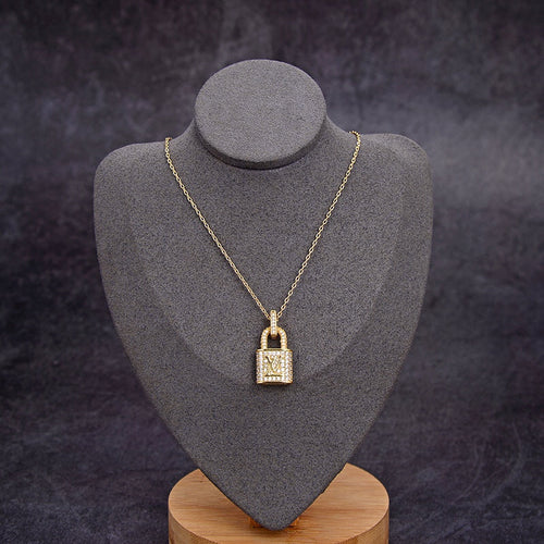 Louis Vuitton LOCK GOLD DIAMOND PENDANT NECKLACE
