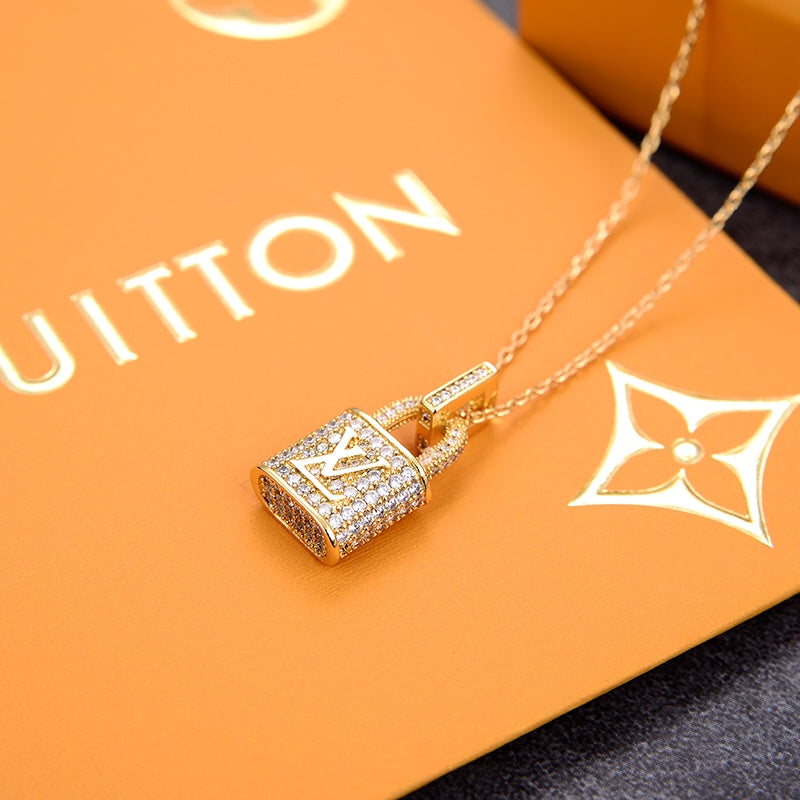 Louis Vuitton LOCK GOLD DIAMOND PENDANT NECKLACE