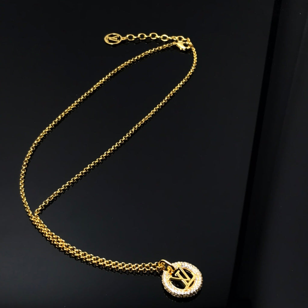Louis Vuitton BY NIGHT DIAMOND PAVED GOLD NECKLACE