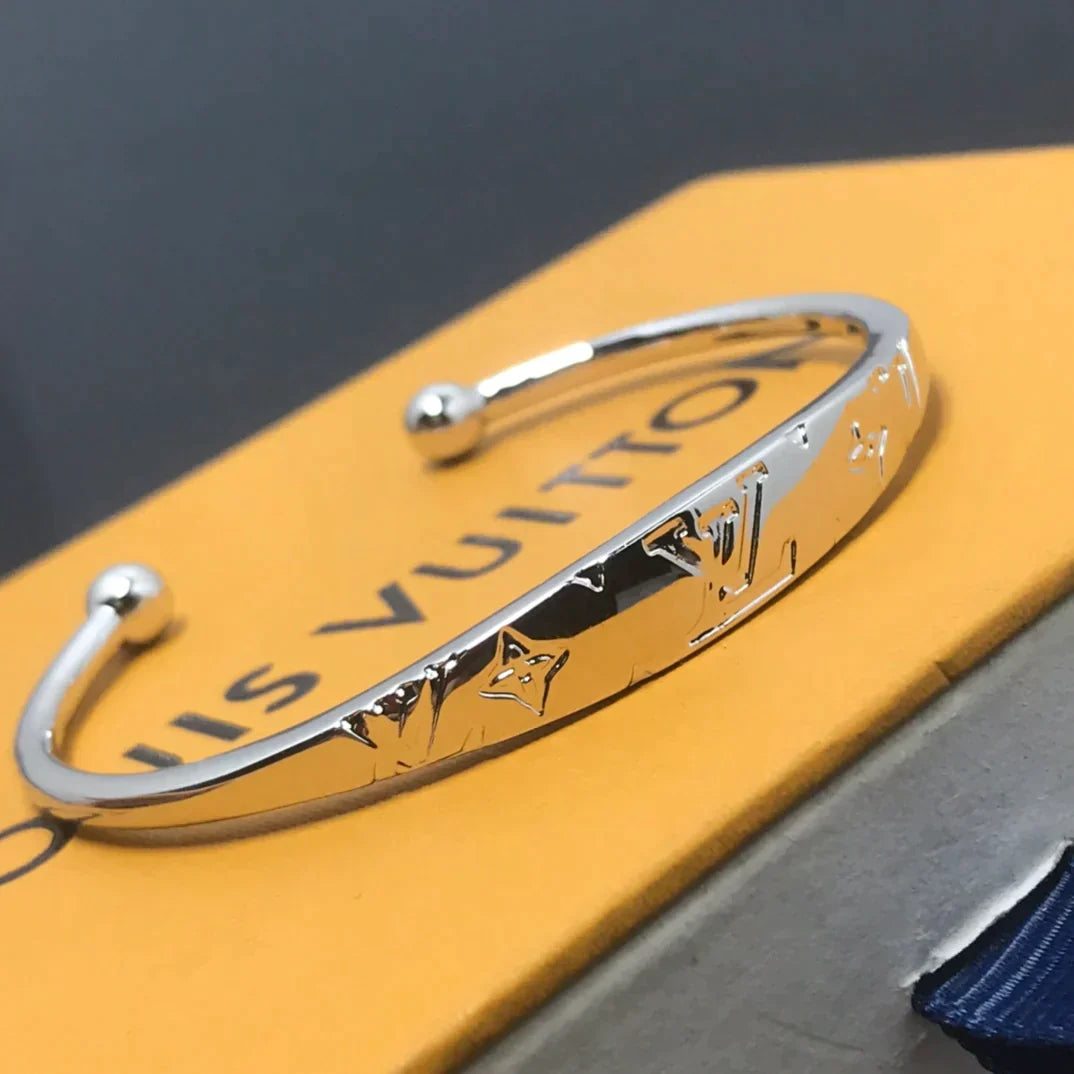 Louis Vuitton HIGH VERSION LETTER OPEN CUFF SILVER BRACELET