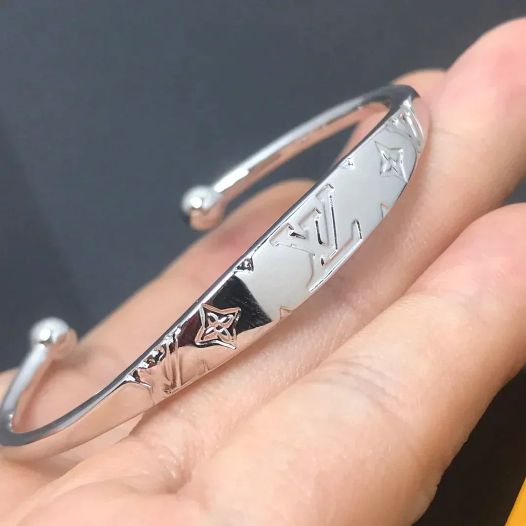 Louis Vuitton HIGH VERSION LETTER OPEN CUFF SILVER BRACELET