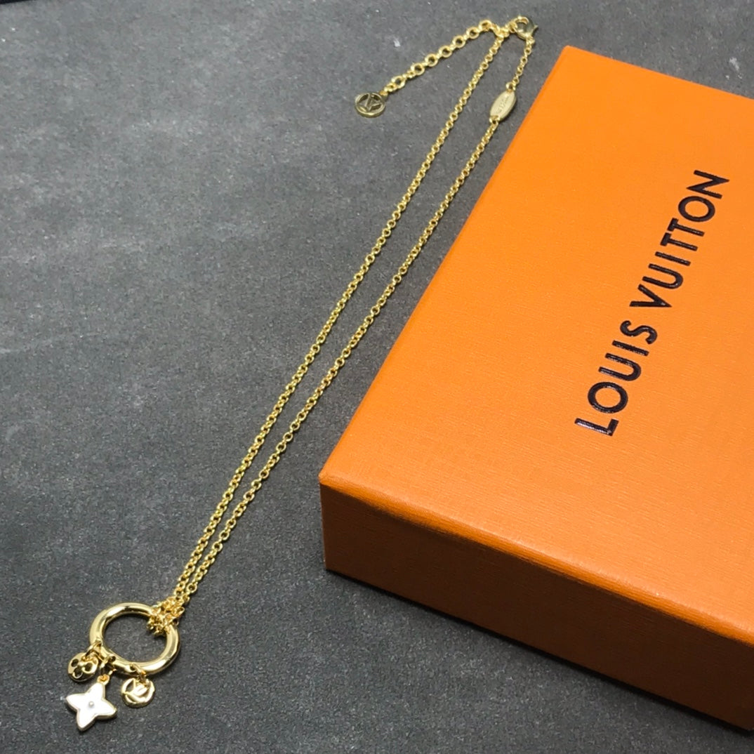 Louis Vuitton STAR AND SUN MOP PENDANT GOLD NECKLACE