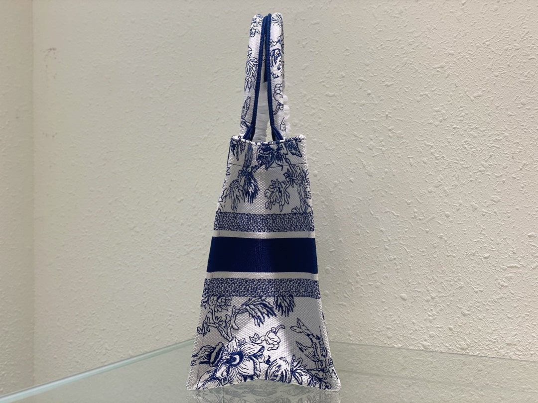 DIOR Medium Book Tote 36cm Jardin Botanique Blue