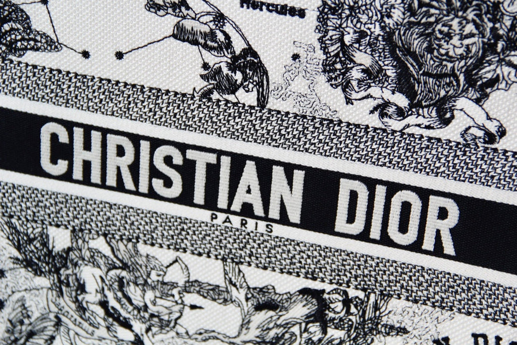 DIOR Medium Book Tote 36cm Hercules White