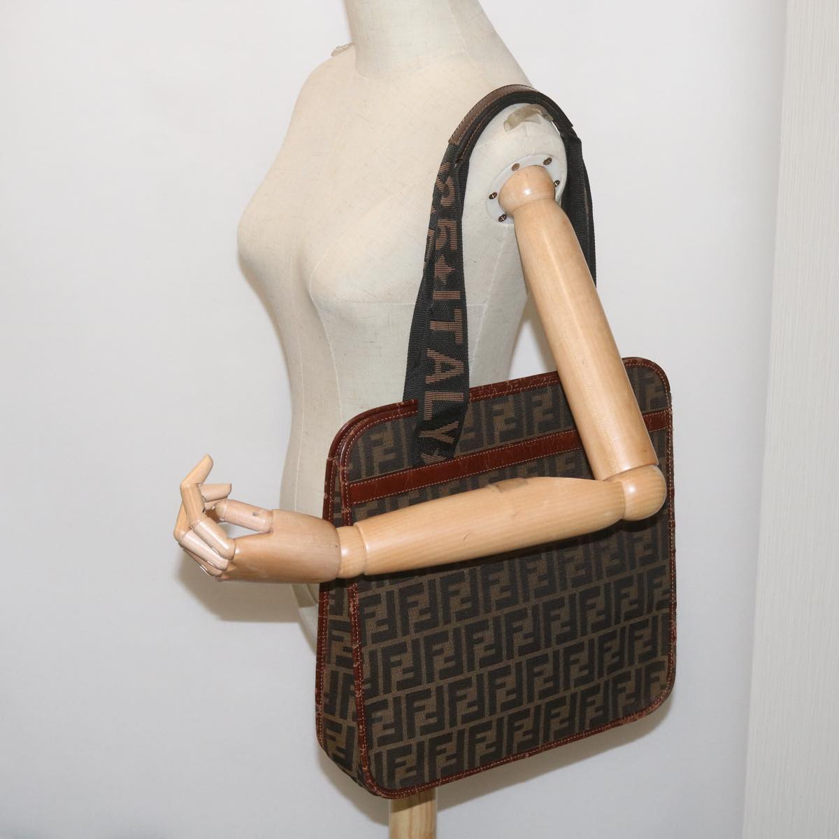 FENDI Zucca Canvas Tote Bag Black Brownyk11261
