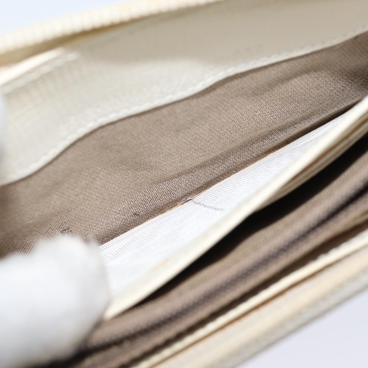 FENDI Zucca Canvas Long Wallet Whiteyk11469
