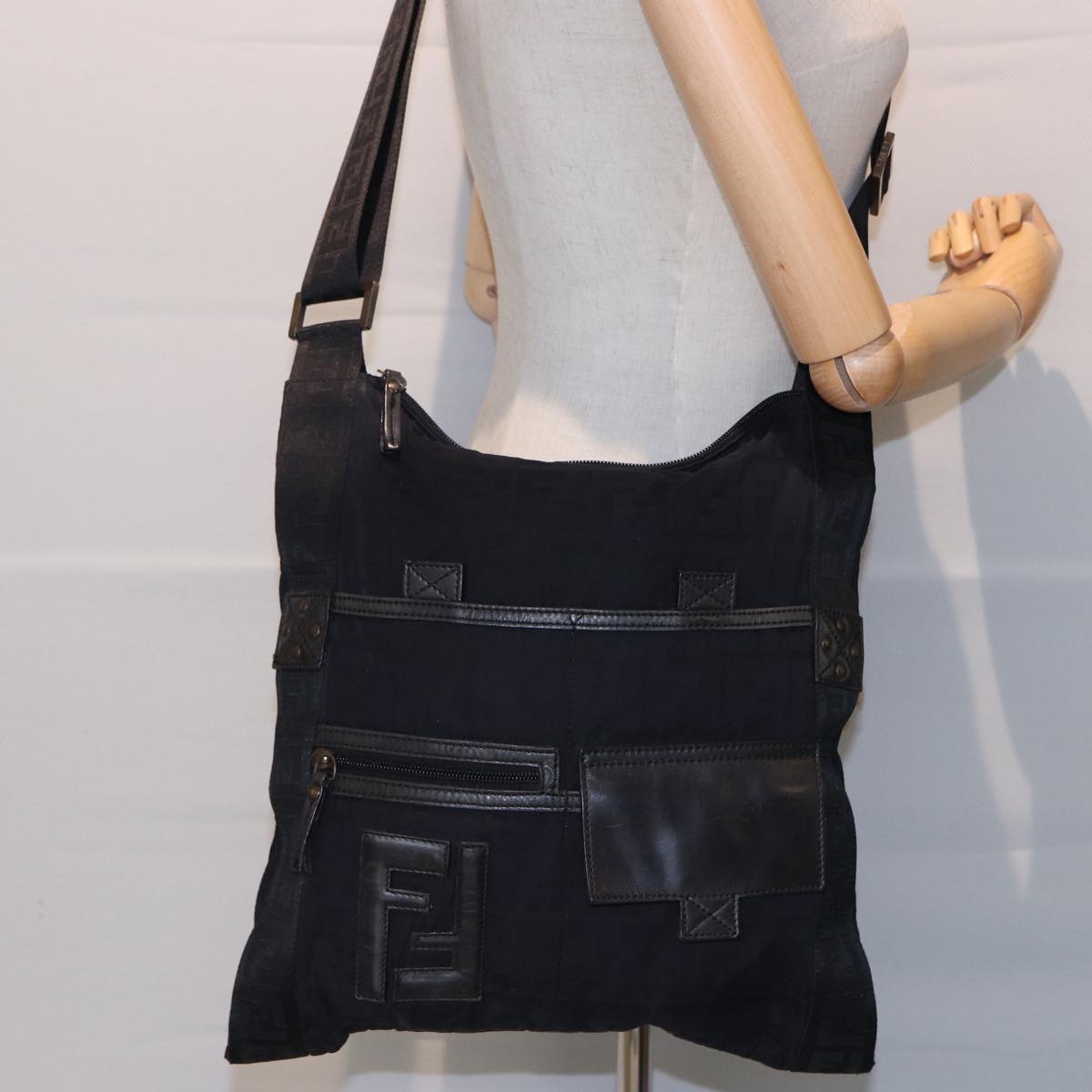 FENDI Zucca Canvas Shoulder Bag Blackyk13192