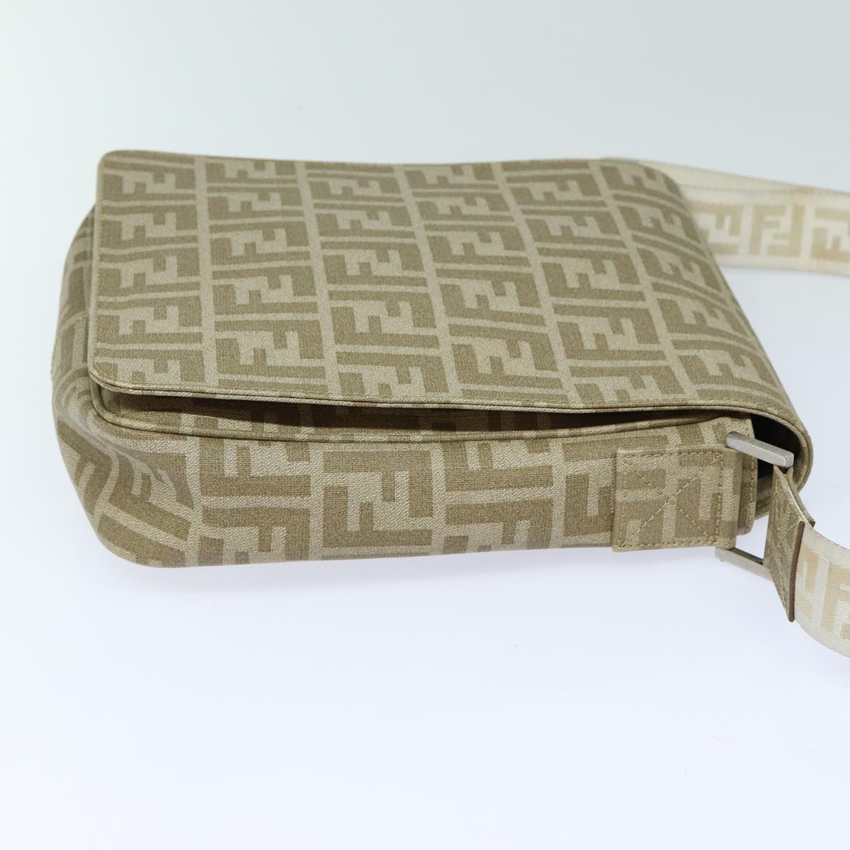 FENDI Zucca Canvas Shoulder Bag Beigeyk13683