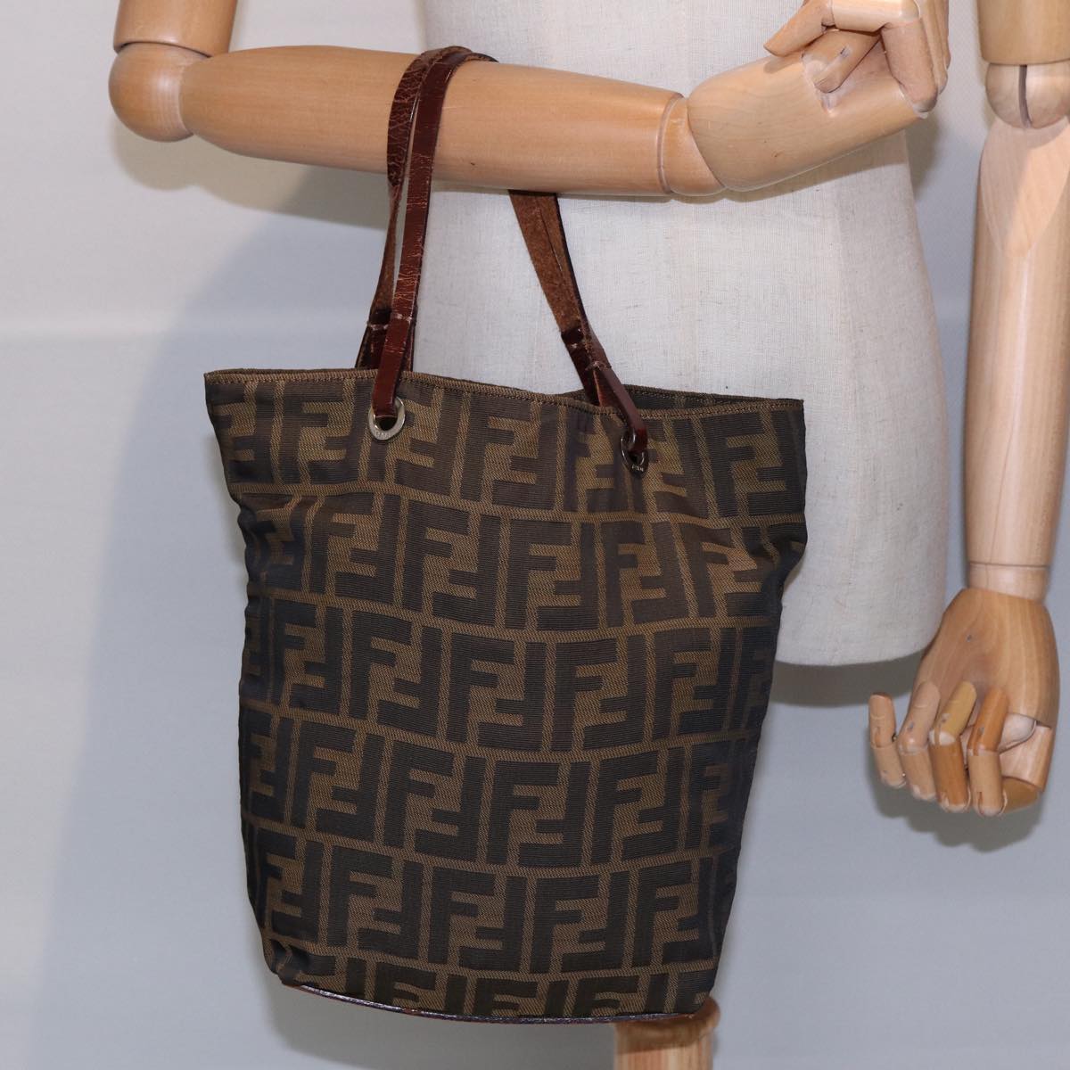 FENDI Zucca Canvas Hand Bag Brown Black Silveryk14749