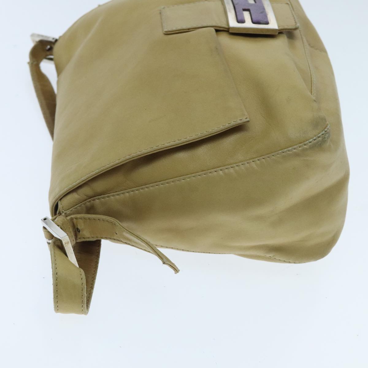 FENDI Mamma Baguette Shoulder Bag Leather Beigeyk15554