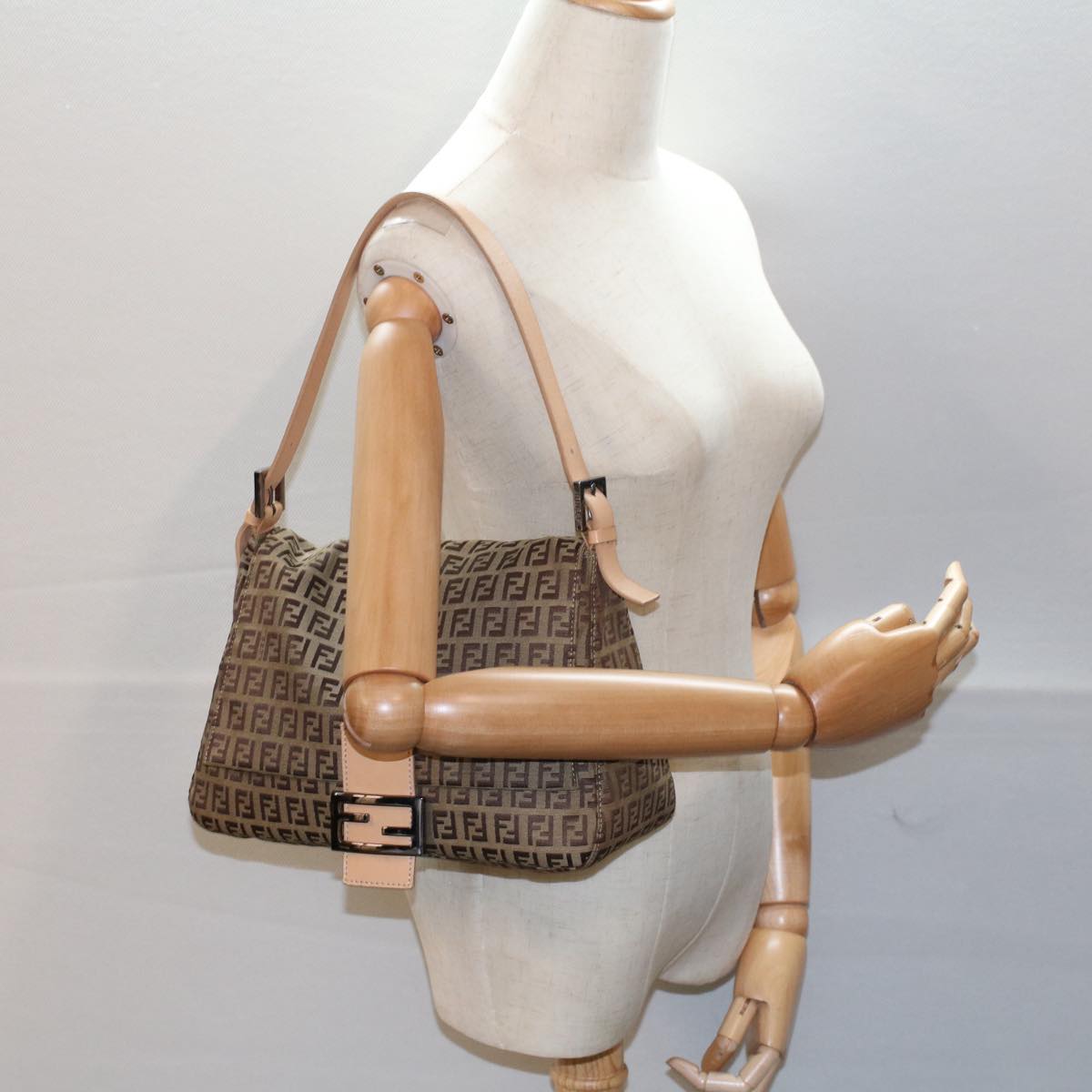 FENDI Zucchino Canvas Mamma Baguette Shoulder Bag Beigeyk8498