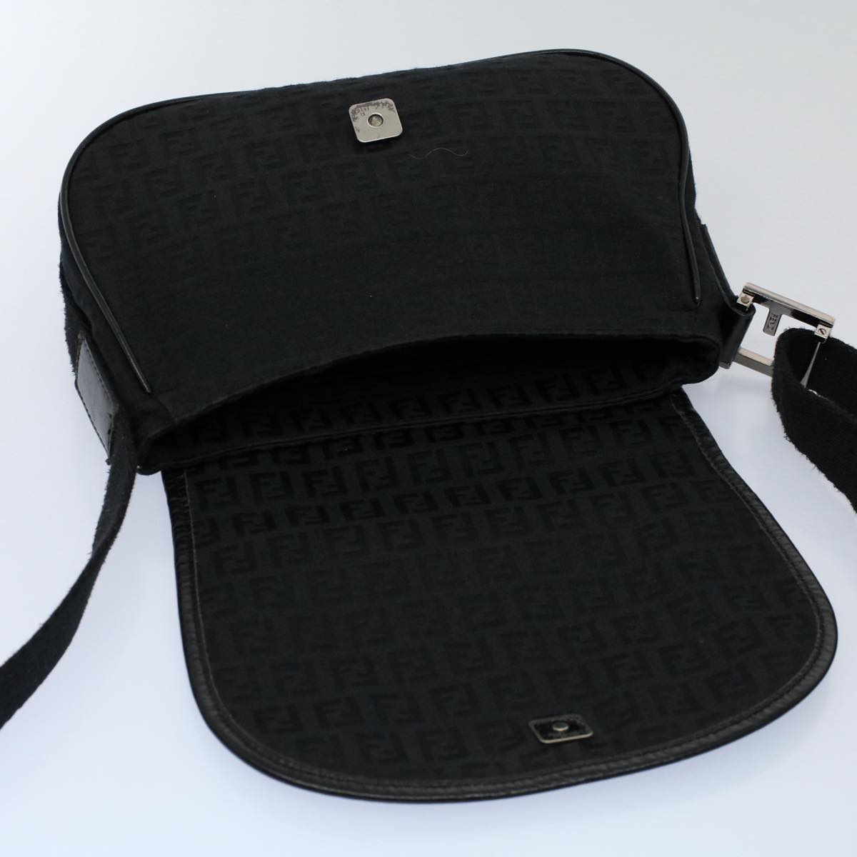 FENDI Zucchino Canvas Shoulder Bag Blackyk8645