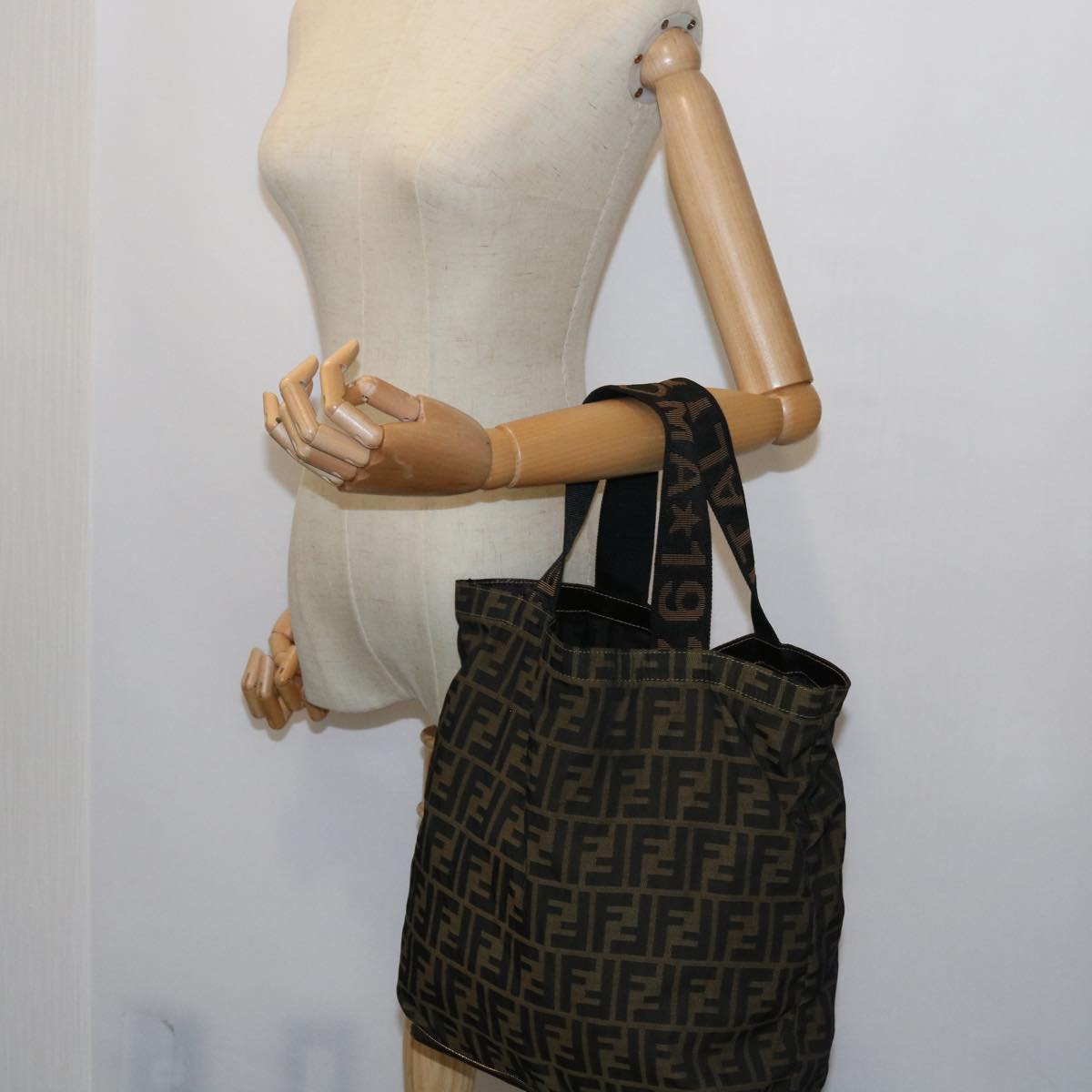 FENDI Zucca Canvas Tote Bag Black Brownyk9026