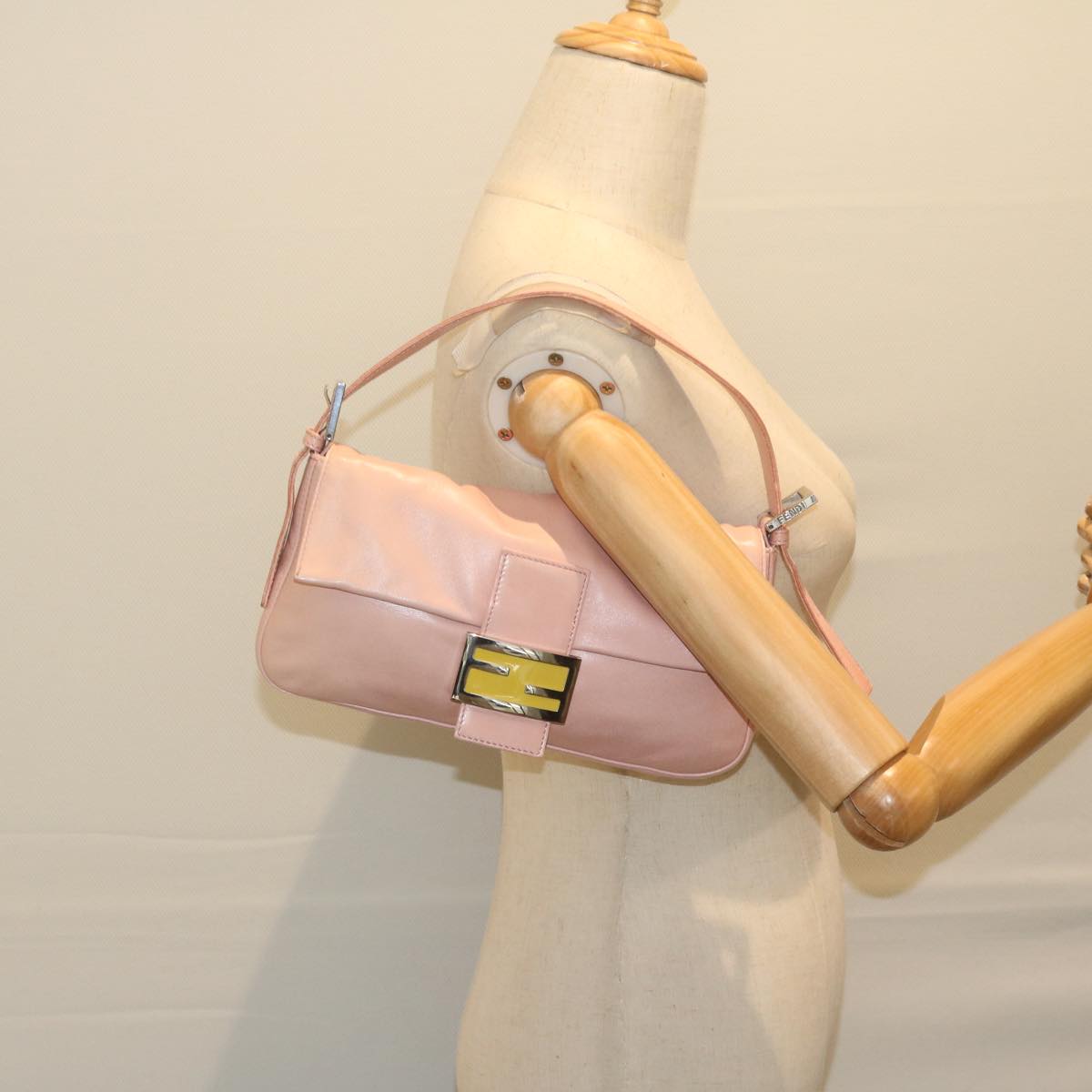 FENDI Mamma Baguette Shoulder Bag Leather Pink 2354 26424 008yk9887